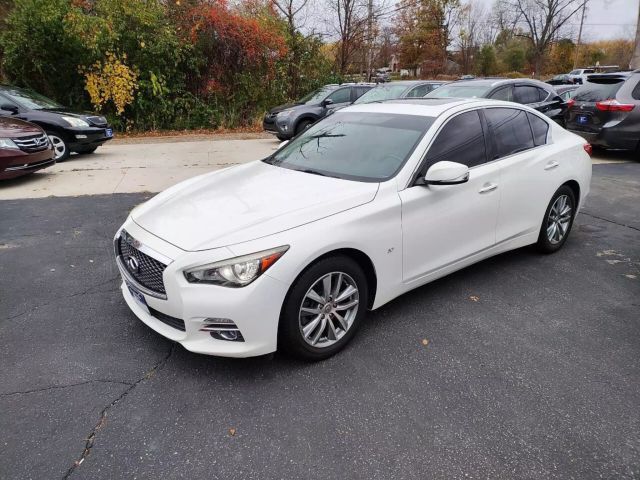 2015 INFINITI Q50 Premium