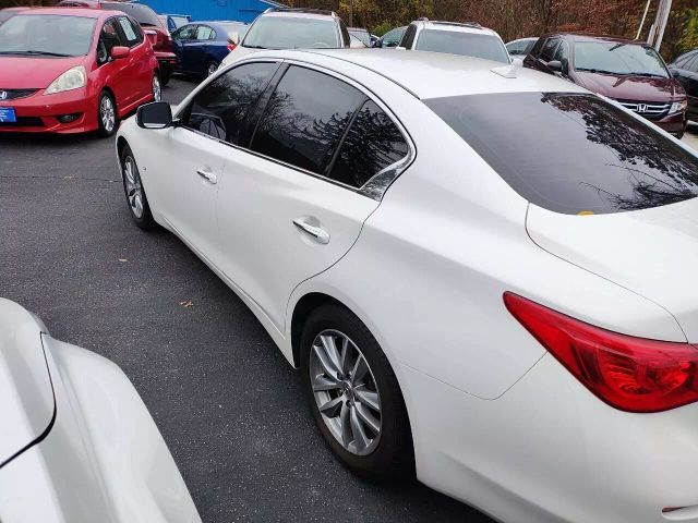 2015 INFINITI Q50 Premium