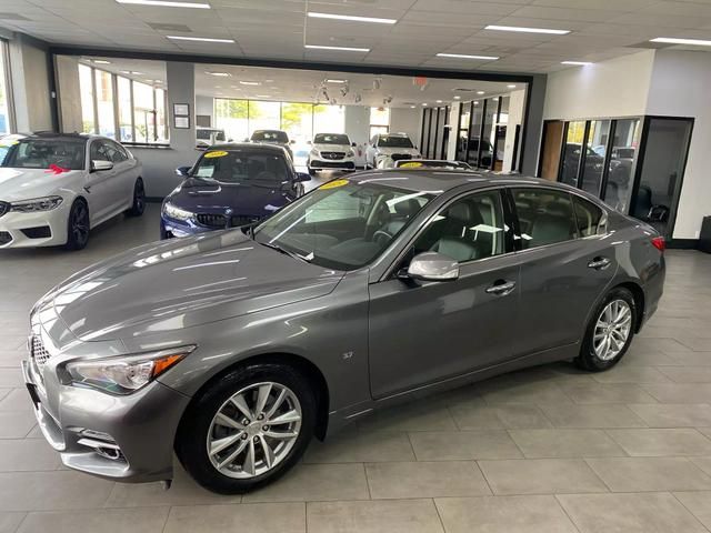 2015 INFINITI Q50 Base