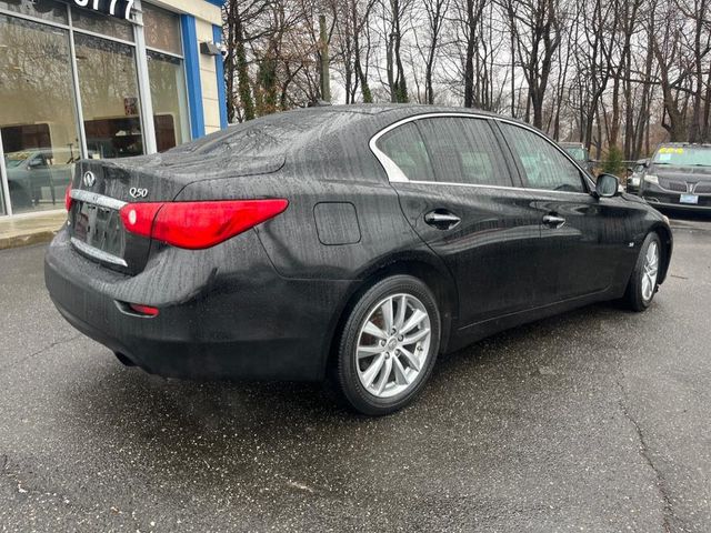 2015 INFINITI Q50 Base