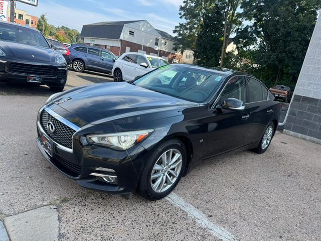 2015 INFINITI Q50 Base