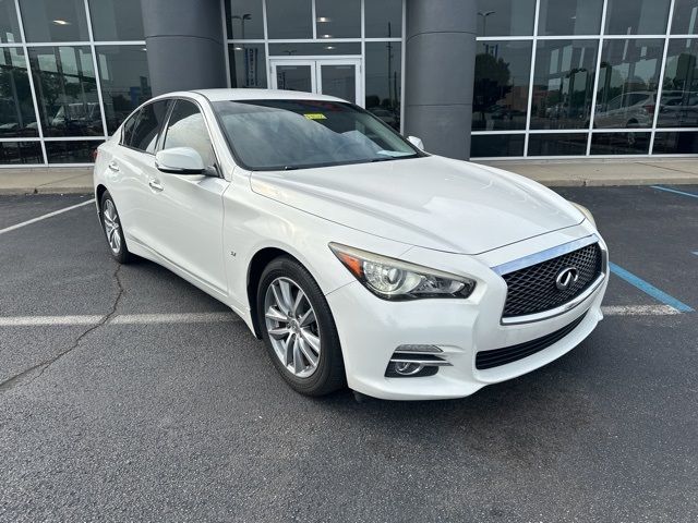 2015 INFINITI Q50 Base