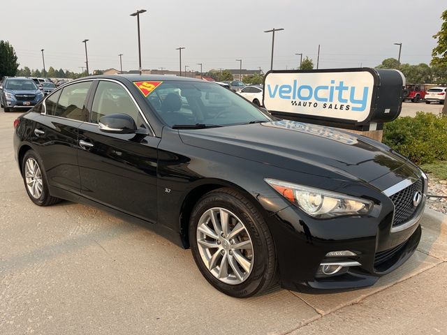 2015 INFINITI Q50 Base