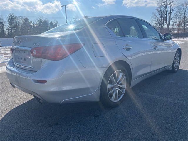 2015 INFINITI Q50 Base