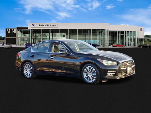 2015 INFINITI Q50 Base