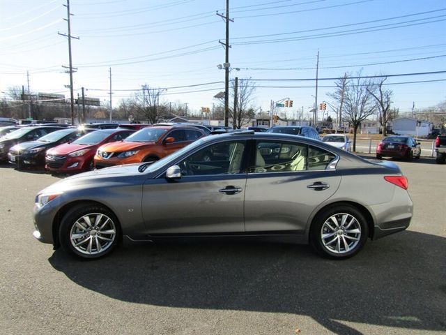 2015 INFINITI Q50 Base