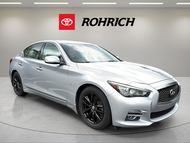 2015 INFINITI Q50 Premium