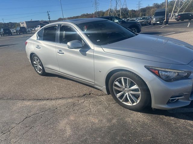 2015 INFINITI Q50 Premium