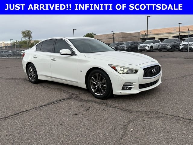 2015 INFINITI Q50 Base