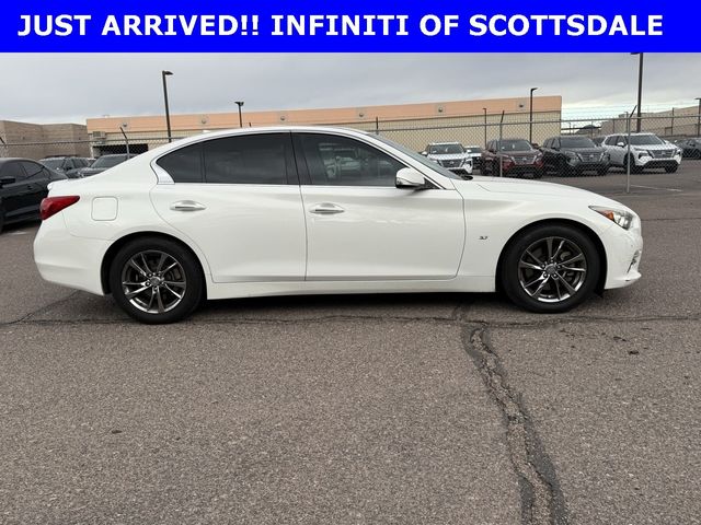 2015 INFINITI Q50 Base