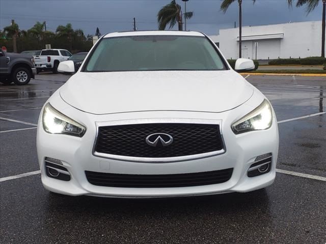 2015 INFINITI Q50 Premium