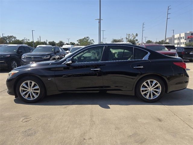 2015 INFINITI Q50 Premium