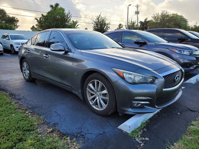 2015 INFINITI Q50 Premium