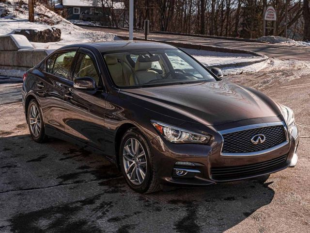 2015 INFINITI Q50 Premium