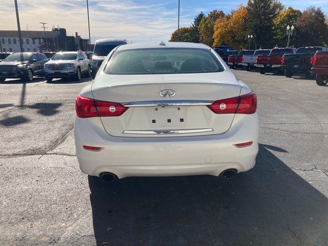 2015 INFINITI Q50 Premium