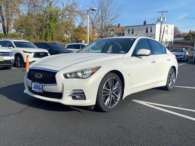 2015 INFINITI Q50 Premium