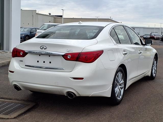 2015 INFINITI Q50 Premium