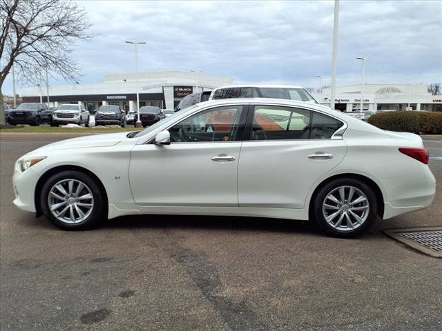 2015 INFINITI Q50 Premium