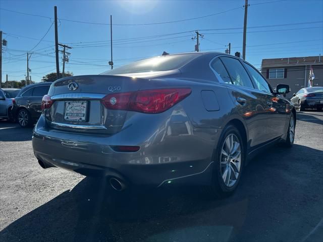 2015 INFINITI Q50 Premium