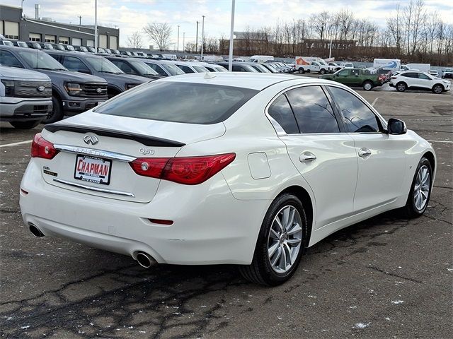 2015 INFINITI Q50 Premium