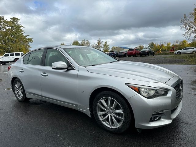 2015 INFINITI Q50 Premium