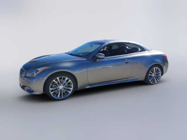 2015 INFINITI Q60 Base