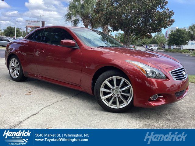 2015 INFINITI Q60 Base