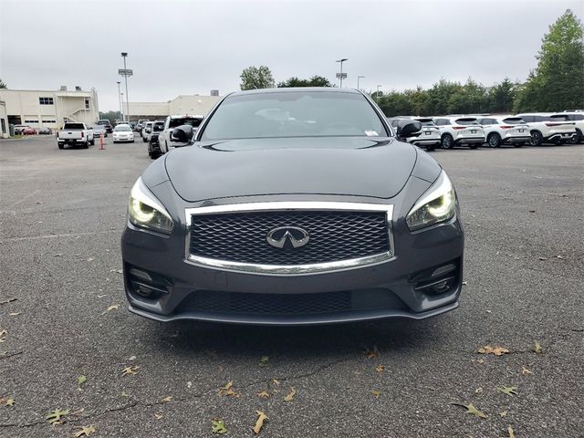 2015 INFINITI Q70 Base