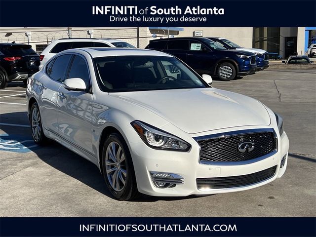 2015 INFINITI Q70 Base