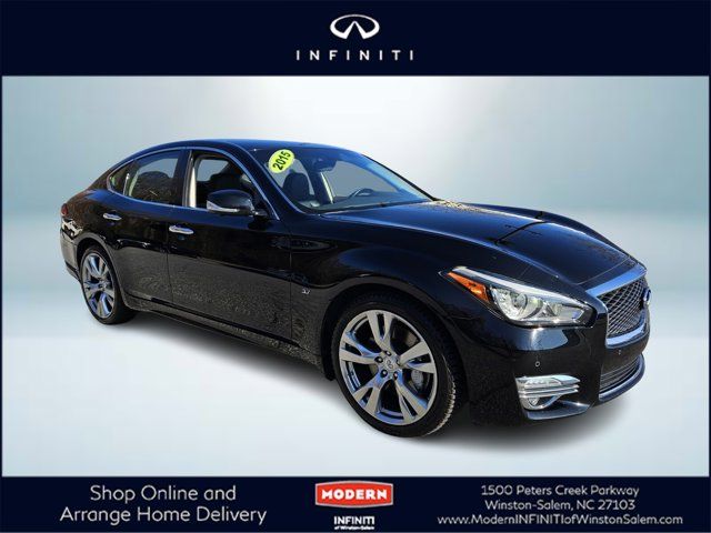 2015 INFINITI Q70 Base