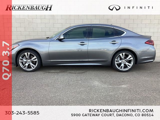 2015 INFINITI Q70 Base