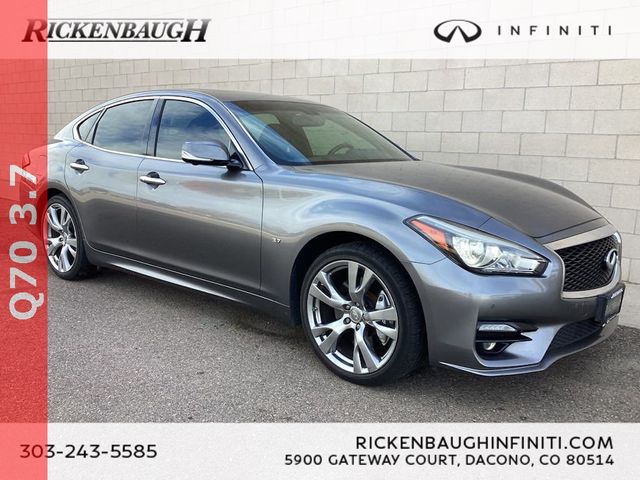 2015 INFINITI Q70 Base