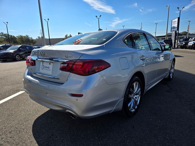 2015 INFINITI Q70 Base