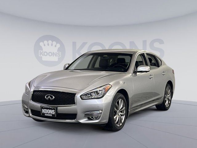 2015 INFINITI Q70 Base