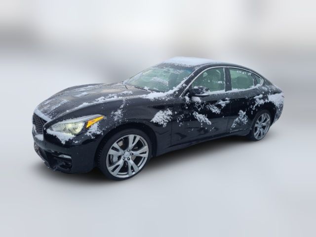 2015 INFINITI Q70 Base