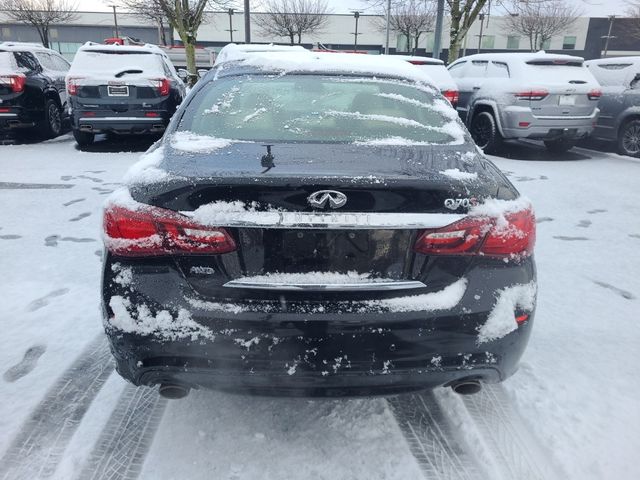 2015 INFINITI Q70 Base