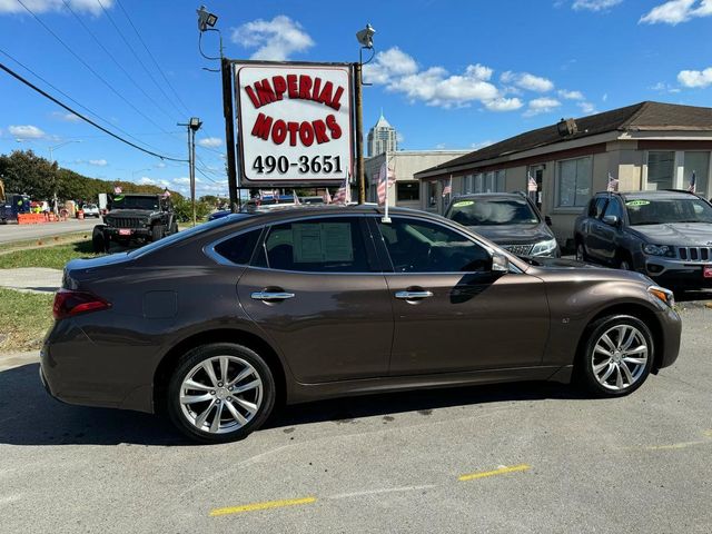 2015 INFINITI Q70 Base