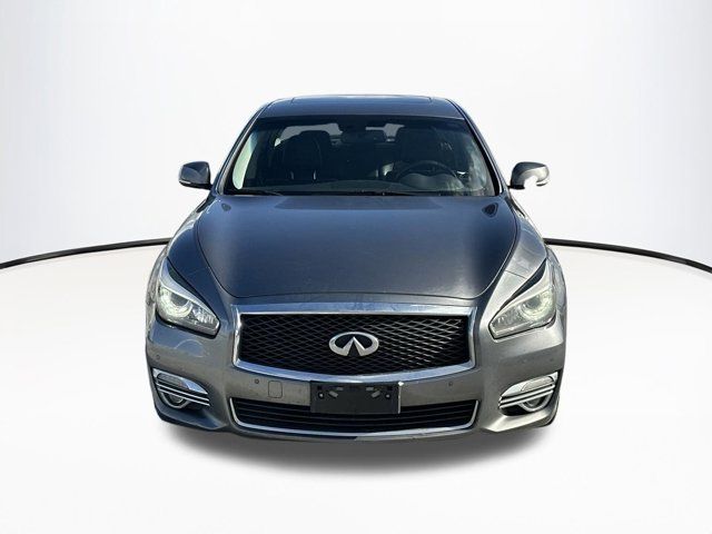 2015 INFINITI Q70 Base