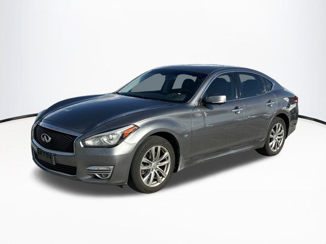 2015 INFINITI Q70 Base