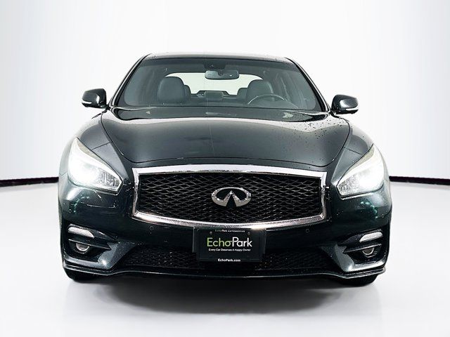 2015 INFINITI Q70 Base