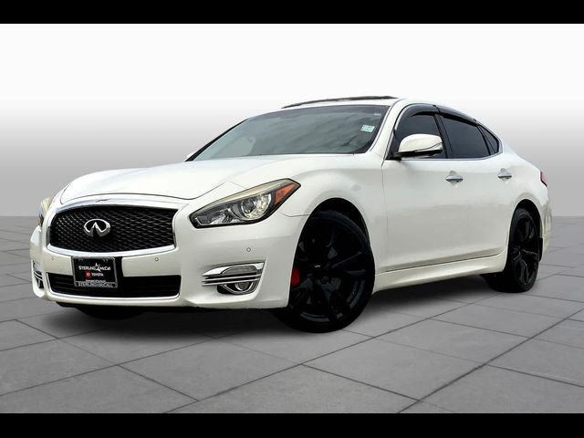 2015 INFINITI Q70 Base