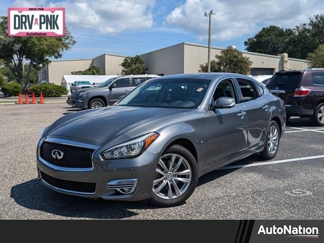 2015 INFINITI Q70 Base