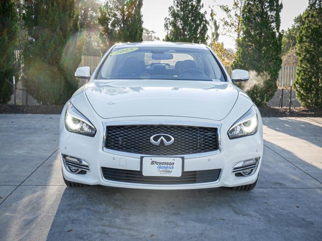 2015 INFINITI Q70 Base