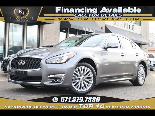 2015 INFINITI Q70 Base