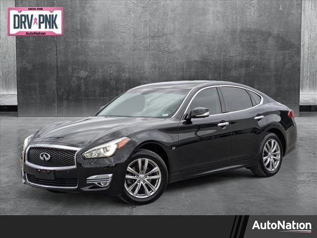 2015 INFINITI Q70 Base