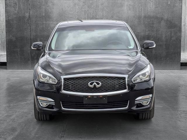 2015 INFINITI Q70 Base