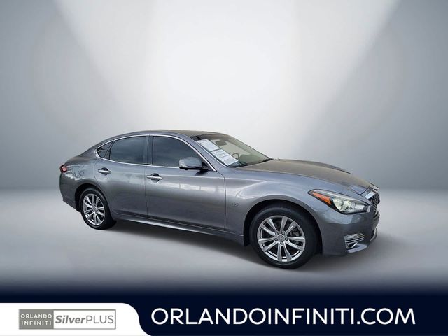 2015 INFINITI Q70 Base