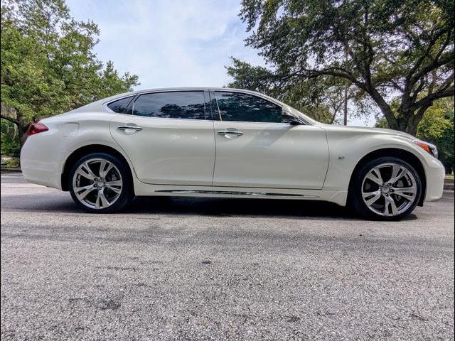 2015 INFINITI Q70L Base