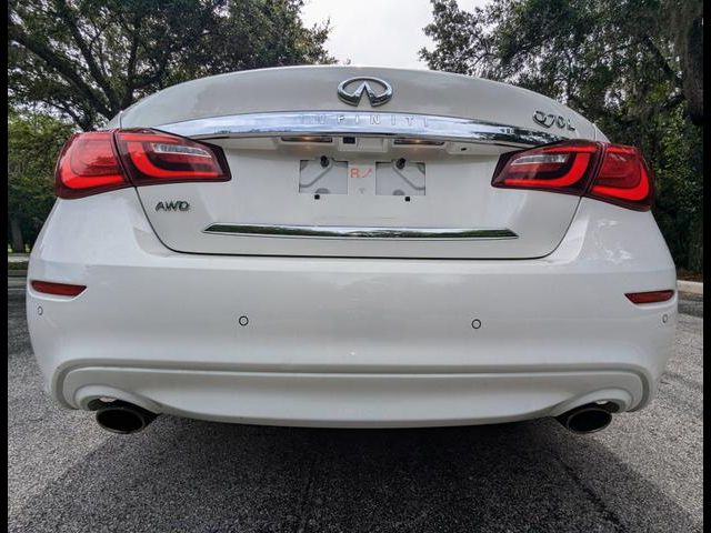 2015 INFINITI Q70L Base