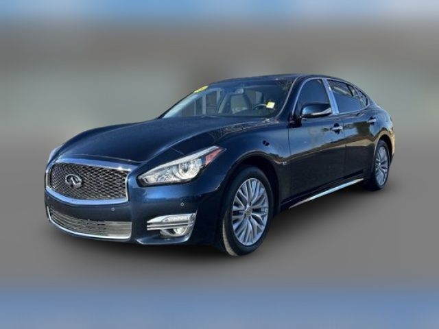 2015 INFINITI Q70L Base